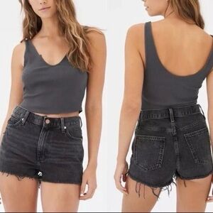 UO BDG NEW Girlfriend HighRise Denim Shorts Distressed 9/29 MEDIUM Grunge Punk